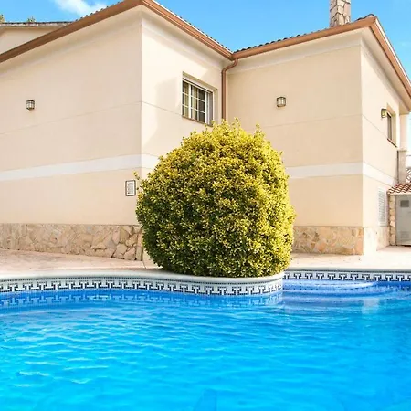 Sleeps 8 Lloret de Mar